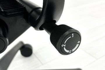 オカムラ コンテッサセコンダ 中古 2017年製 Contessa seconda コンテッサチェア 中古オフィス家具 メッシュ ブラック CC81MR-FPG1の画像