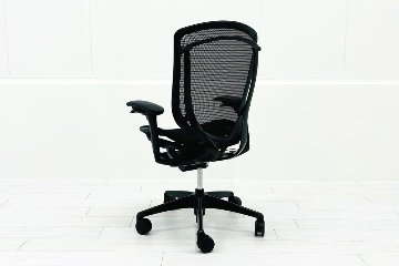 オカムラ コンテッサセコンダ 中古 2017年製 Contessa seconda コンテッサチェア 中古オフィス家具 メッシュ ブラック CC81MR-FPG1の画像