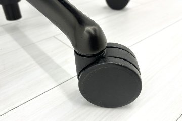 オカムラ コンテッサセコンダ 中古 2017年製 Contessa seconda コンテッサチェア 中古オフィス家具 メッシュ ブラック CC81MR-FPG1の画像