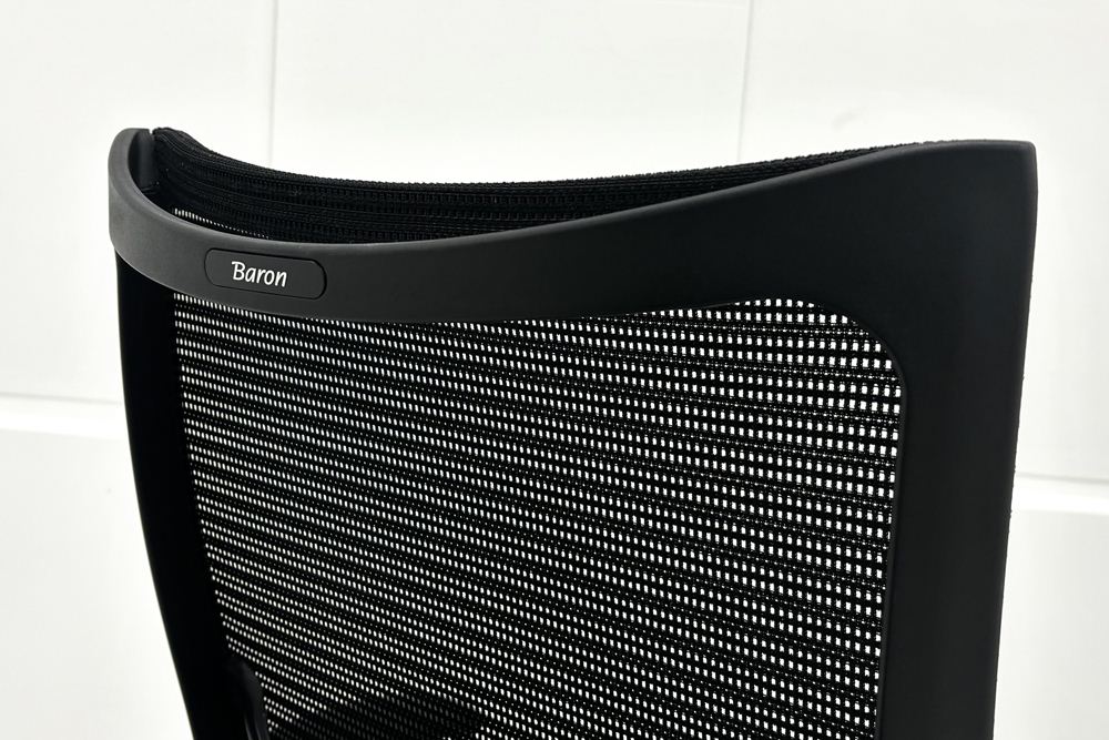 バロンチェア 中古 オカムラ Baron ブラック 可動肘 ハイバック 中古オフィス家具 座クッション 中古オフィスチェア 事務椅子の画像