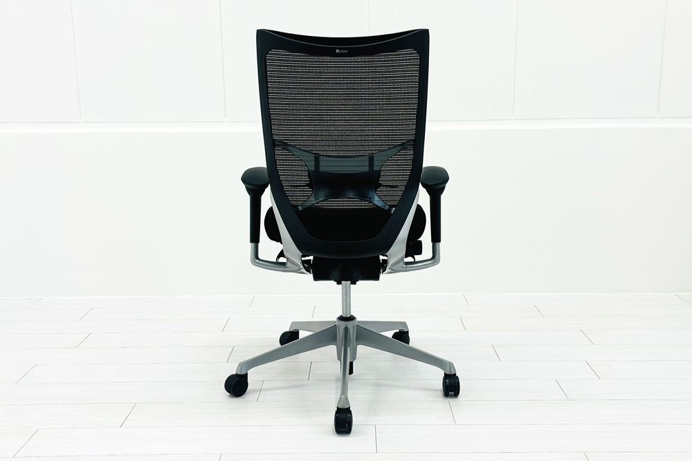 バロンチェア 中古 オカムラ Baron ブラック 可動肘 ハイバック 中古オフィス家具 座クッション 中古オフィスチェア 事務椅子の画像