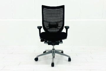 バロンチェア 中古 オカムラ Baron ブラック 可動肘 ハイバック 中古オフィス家具 座クッション 中古オフィスチェア 事務椅子の画像