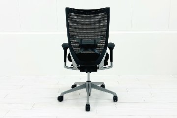 バロンチェア 中古 オカムラ Baron ブラック 可動肘 ハイバック 中古オフィス家具 座クッション 中古オフィスチェア 事務椅子の画像