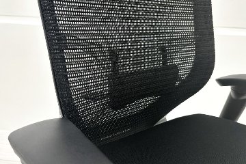 バロンチェア 中古 オカムラ Baron ブラック 可動肘 ハイバック 中古オフィス家具 座クッション 中古オフィスチェア 事務椅子の画像