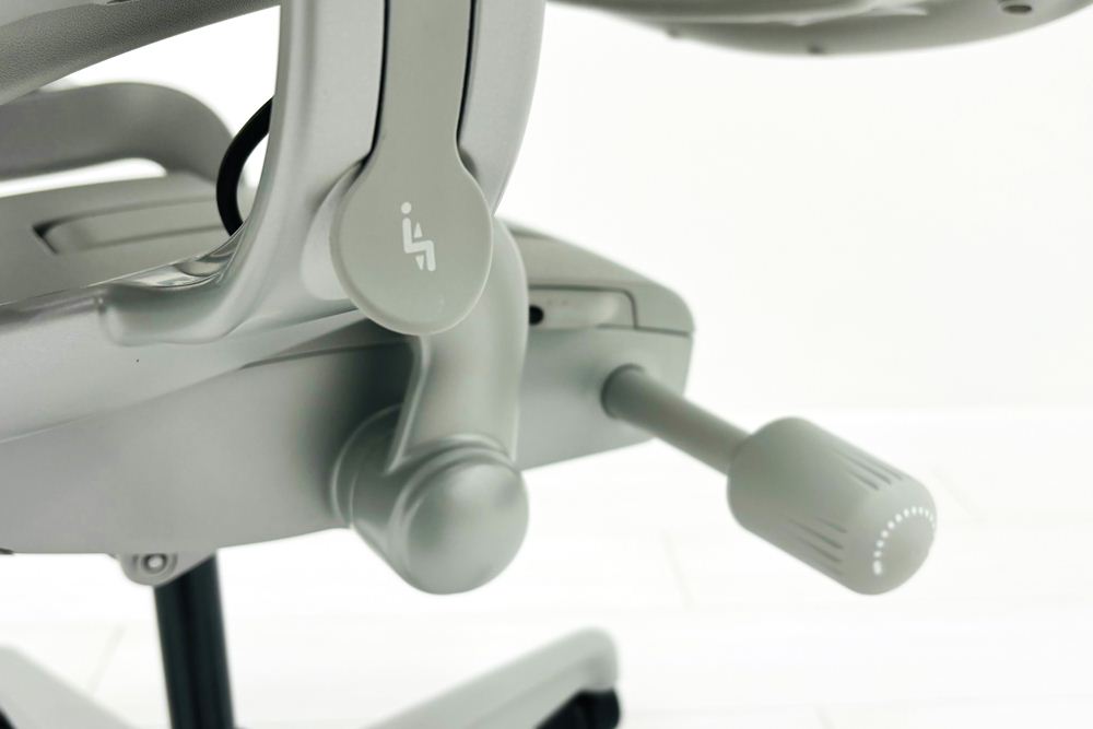 【未開封未使用品】 ハーマンミラー アーロンチェア リマスタード Bサイズ フル装備 中古 Herman Miller Aeron Chair Remastered 中古オフィス家具 ミネラルの画像