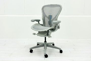 【未開封未使用品】 ハーマンミラー アーロンチェア リマスタード Bサイズ フル装備 中古 Herman Miller Aeron Chair Remastered 中古オフィス家具 ミネラルの画像