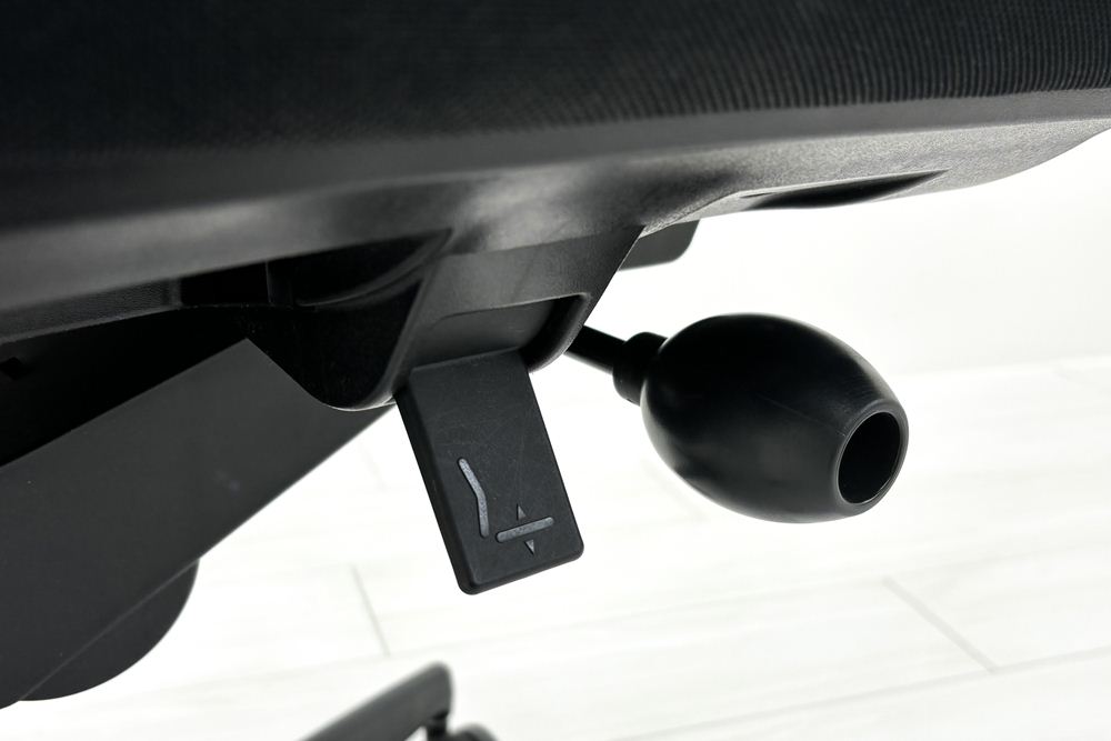 コクヨ プントチェア 中古 ローバック 肘無 KOKUYO クッション 中古オフィス家具 中古オフィスチェア リーフグリーンの画像