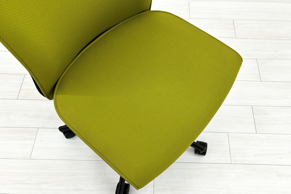 コクヨ プントチェア 中古 ローバック 肘無 KOKUYO クッション 中古オフィス家具 中古オフィスチェア リーフグリーンの画像