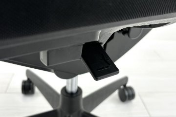 コクヨ プントチェア 中古 ローバック 肘無 KOKUYO クッション 中古オフィス家具 中古オフィスチェア リーフグリーンの画像