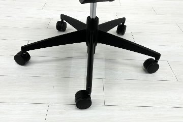 コクヨ プントチェア 中古 ローバック 肘無 KOKUYO クッション 中古オフィス家具 中古オフィスチェア リーフグリーンの画像