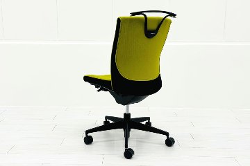 コクヨ プントチェア 中古 ローバック 肘無 KOKUYO クッション 中古オフィス家具 中古オフィスチェア リーフグリーンの画像