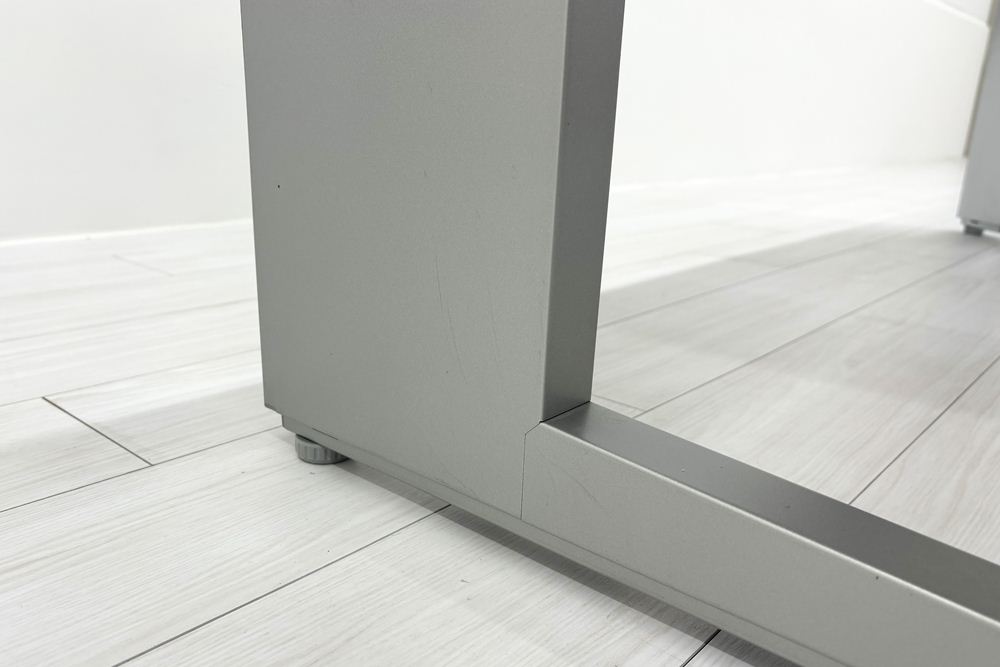 オカムラ プロユニット L型デスク L字デスク 中古 Ｌ字机 中古デスク 中古オフィス家具 オフィスデスク 事務机 1600/1400/720 右550の画像