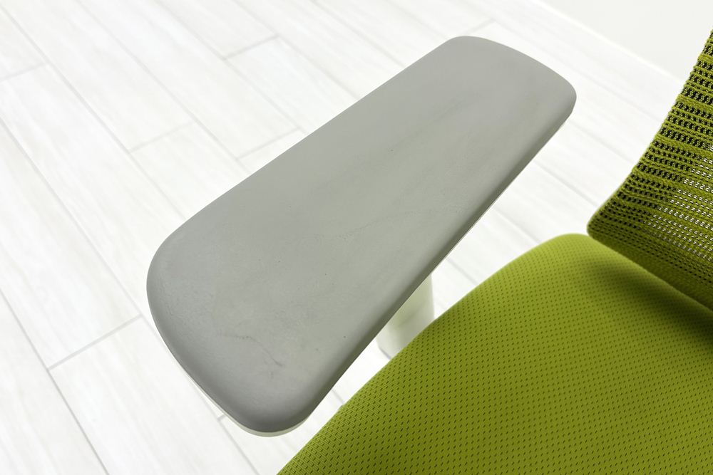 Ergohuman Fit エルゴヒューマン フィット ヘッドレスト付き 中古 中古チェア 高機能チェア 3Dメッシュ グリーンの画像
