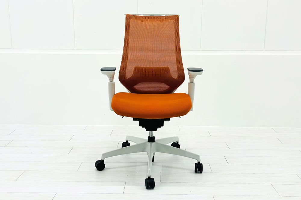 コクヨ デュオラチェア 中古 ハイバック 2016年製 KOKUYO Duora クッション 可動肘 中古オフィス家具 オレンジの画像