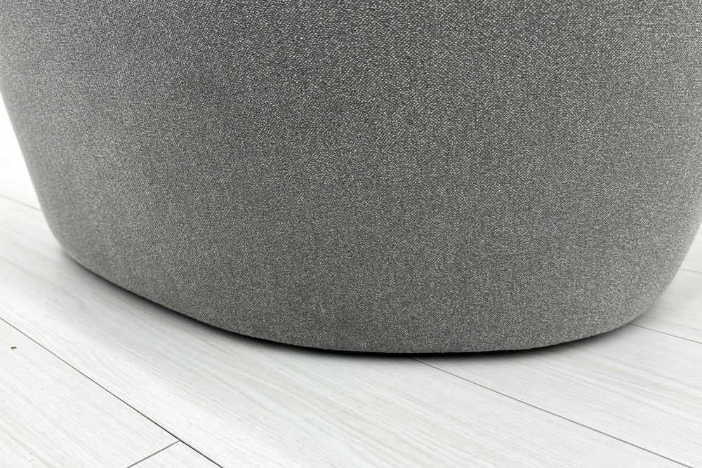 オカムラ ココモリ 中古 2023年製 ミーティングチェア 多目的チェア スツール グレー 中古オフィス家具の画像