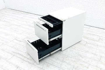 イトーキ CZRワゴン スチールワゴン 3段ワゴン 中古 収納家具 袖机 脇机 CZR-046MPCB-W9 ホワイト ワゴン3段の画像