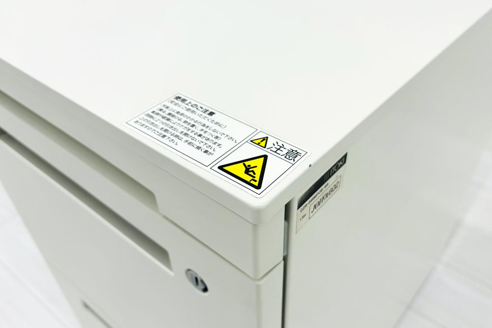 イトーキ CZRワゴン スチールワゴン 3段ワゴン 中古 収納家具 袖机 脇机 ホワイト ワゴン3段 シリンダー錠 400/593/657の画像