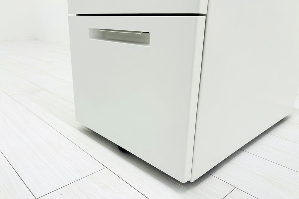 コクヨ ISシリーズ 2段ワゴン 中古 キャビネット 収納家具 袖机 脇机 ホワイト ワゴン2段 中古オフィス家具 シリンダー錠 395/602/600の画像