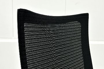 【ポリッシュ脚ピカピカ磨き有！】Baron Chair バロンチェア オカムラ ブラック 中古 固定肘 中古オフィス家具 ハイバックメッシュ 事務椅子 オフィスチェアの画像