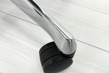 【ポリッシュ脚ピカピカ磨き有！】Baron Chair バロンチェア オカムラ ブラック 中古 固定肘 中古オフィス家具 ハイバックメッシュ 事務椅子 オフィスチェアの画像