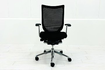 【ポリッシュ脚ピカピカ磨き有！】Baron Chair バロンチェア オカムラ ブラック 中古 固定肘 中古オフィス家具 ハイバックメッシュ 事務椅子 オフィスチェアの画像