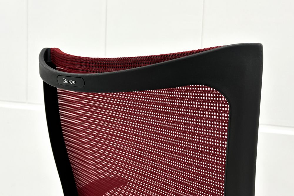 バロンチェア 中古 オカムラ Baron 可動肘 ハイバック 中古オフィス家具 中古オフィスチェア 事務椅子 メッシュチェア レッドの画像