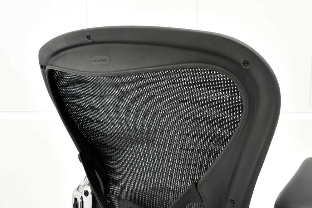 【ポリッシュ脚ピカピカ磨き有！】アーロンチェア 中古 Bサイズ フル装備 タキシードメッシュ ハーマンミラー 肘レバー アルミ脚 レザーアーム Herman Miller Aeron Chairの画像