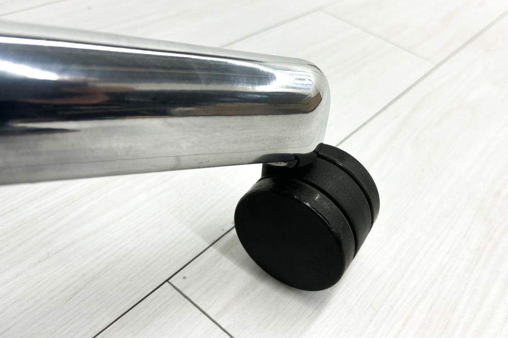 【ポリッシュ脚ピカピカ磨き有！】アーロンチェア 中古 Bサイズ フル装備 タキシードメッシュ ハーマンミラー 肘レバー アルミ脚 レザーアーム Herman Miller Aeron Chairの画像