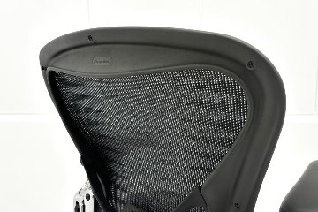 【ポリッシュ脚ピカピカ磨き有！】アーロンチェア 中古 Bサイズ フル装備 タキシードメッシュ ハーマンミラー 肘レバー アルミ脚 レザーアーム Herman Miller Aeron Chairの画像