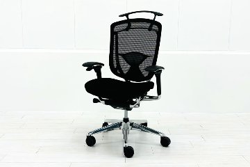 【ポリッシュ脚ピカピカ磨き有！】オカムラ コンテッサセコンダ Contessa seconda 2018年製 中古 高機能チェア 中古オフィス家具 ブラックの画像