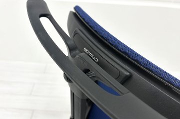 【ポリッシュ脚ピカピカ磨き有！】オカムラ シルフィーチェア 中古 2020年製 ハイバックメッシュ 可動肘 OKAMURA  Sylphy 中古オフィス家具 ミディアムブルーの画像