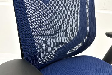 【ポリッシュ脚ピカピカ磨き有！】オカムラ シルフィーチェア 中古 2020年製 ハイバックメッシュ 可動肘 OKAMURA  Sylphy 中古オフィス家具 ミディアムブルーの画像