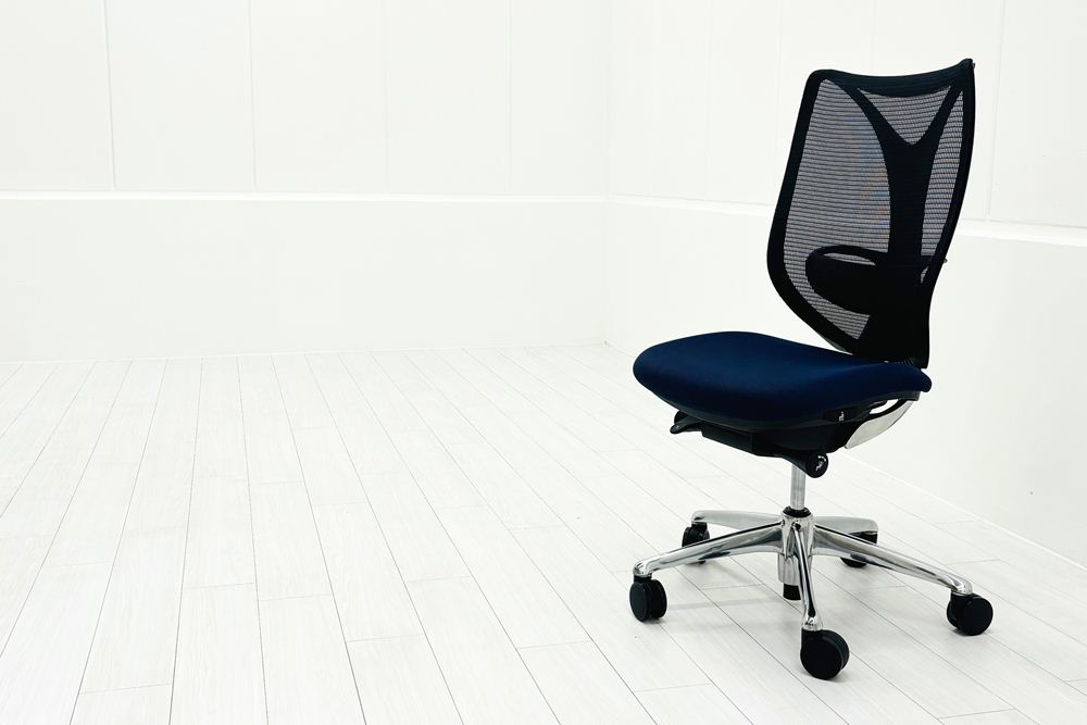 サブリナチェア 中古 オカムラ OKAMURA Sabrina ハイバック 肘無 中古オフィス家具 事務椅子 オフィスチェア ダークブルーの画像