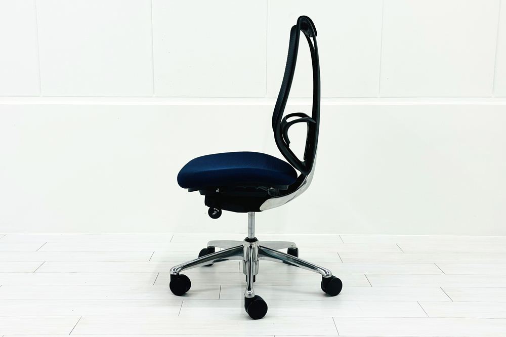 サブリナチェア 中古 オカムラ OKAMURA Sabrina ハイバック 肘無 中古オフィス家具 事務椅子 オフィスチェア ダークブルーの画像