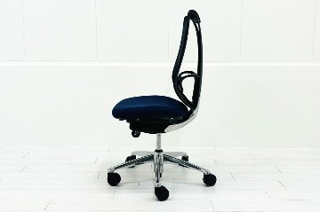 サブリナチェア 中古 オカムラ OKAMURA Sabrina ハイバック 肘無 中古オフィス家具 事務椅子 オフィスチェア ダークブルーの画像