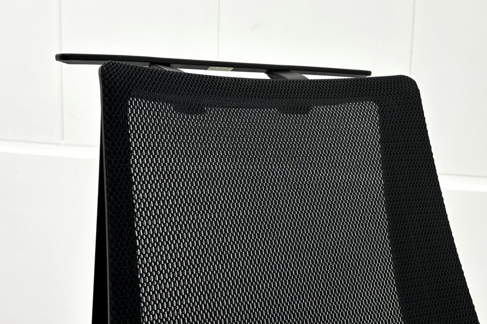 コクヨ デュオラチェア 中古 2017年製 KOKUYO Duora クッション 可動肘 中古オフィス家具 ブラックの画像