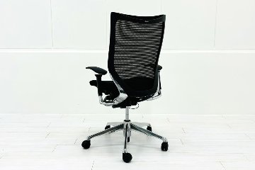 【ポリッシュ脚ピカピカ磨き有！】オカムラ バロンチェア 中古 Baron ブラック 可動肘 ハイバック ポリッシュフレーム 中古オフィス家具 座クッションの画像