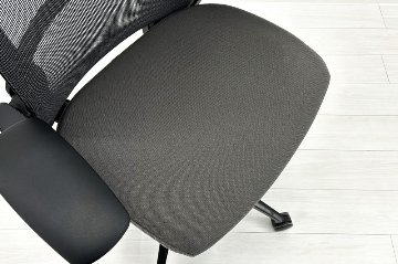 【難あり】オカムラ フィノラチェア 中古 2025年製 Finora メッシュ 中古オフィス家具 可動肘 C787MR F1H2 ミディアムグレーの画像