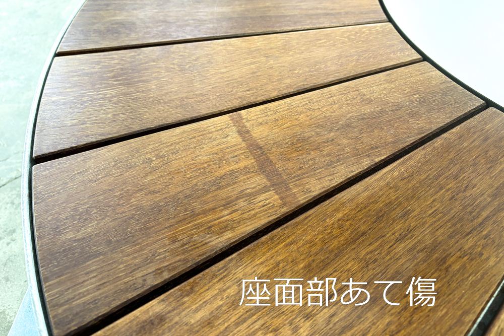  extremis Pantagruel picnic エクストレミス パンタグリュエル ピクニック 中古 屋外ベンチ ガーデニングテーブル 中古オフィス家具の画像