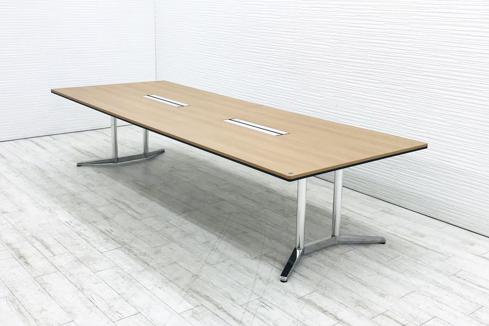 【ポリッシュ脚ピカピカ磨き有！】オカムラ ラティオ 中古 会議テーブル 幅3200 ミーティングテーブル 大型会議机 中古オフィス家具 ネオウッドミディアム 3200/1200/720の画像