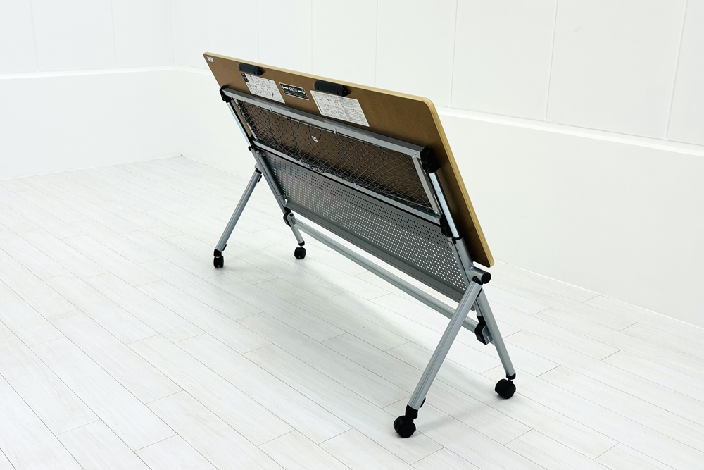 イトーキ ミーティングテーブル 中古  会議机 折りたたみ テーブル 中古オフィス家具 フォールディングテーブル 1800/600/720の画像
