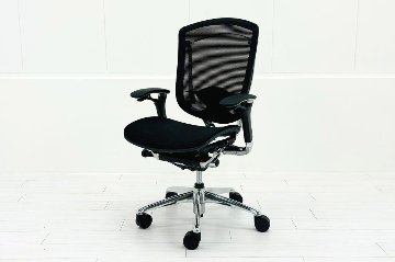 【ポリッシュ脚ピカピカ磨き有！】肘パッド新品交換 コンテッサチェア 中古 オカムラ Contessa 可動肘 中古オフィス家具 ブラック の画像