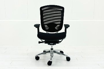 【ポリッシュ脚ピカピカ磨き有！】肘パッド新品交換 コンテッサチェア 中古 オカムラ Contessa 可動肘 中古オフィス家具 ブラック の画像