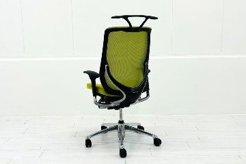 【ポリッシュ脚ピカピカ磨き有！】オカムラ ゼファーチェア 中古 中古オフィス家具 Zephyr 座クッション 背メッシュ 可動肘 グリーンの画像