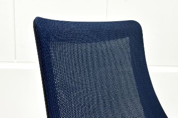 イトーキ エフチェア 中古 オフィスチェア クッション 可動肘 事務椅子 ITOKI 中古オフィス家具 ネイビーブルーの画像