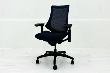 イトーキ エフチェア 中古 オフィスチェア クッション 可動肘 事務椅子 ITOKI 中古オフィス家具 ネイビーブルーの画像