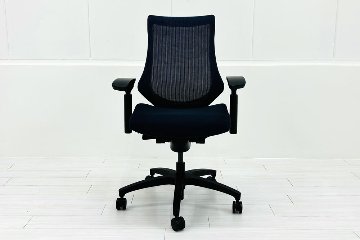 イトーキ エフチェア 中古 オフィスチェア クッション 可動肘 事務椅子 ITOKI 中古オフィス家具 ネイビーブルーの画像