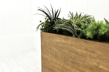 イトーキ ノットワーク プラントボックス ハイタイプ 造花付き 中古 フェイクグリーン 間地切り 中古オフィス家具 フラワースタンド 1800/300/1160の画像
