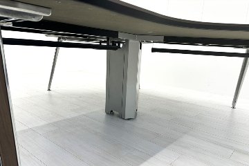 オカムラ プリシード ブーメランデスク 中古 【三台一式タイプ】 幅1200 中古オフィス家具 プライズウッドダークの画像