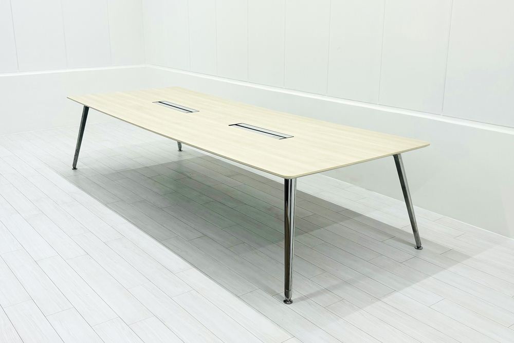 PRECEDE オカムラ プリシード 中古 会議テーブル ミーティングテーブル 大型会議テーブル 中古オフィス家具 3200/1200/720の画像